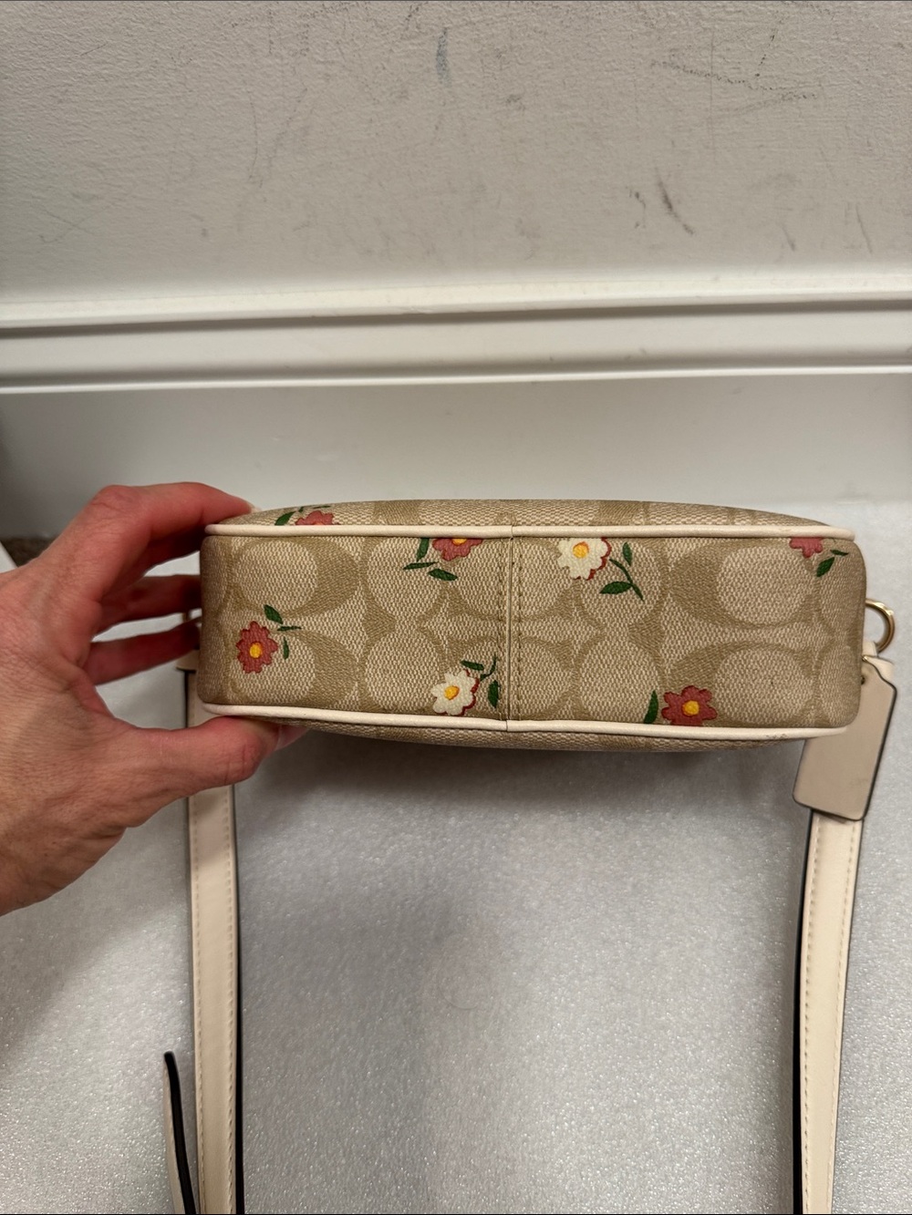 Coach Mini Jamie Camera crossbody Bag in Signature Canvas Ditsy floral Print - Picture 7 of 9